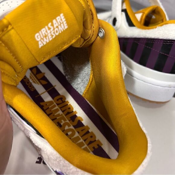 7 Forum X Adidas Changeable Strap Sneakers “Girls are Awesome” nib Collectible - Picture 5 of 11